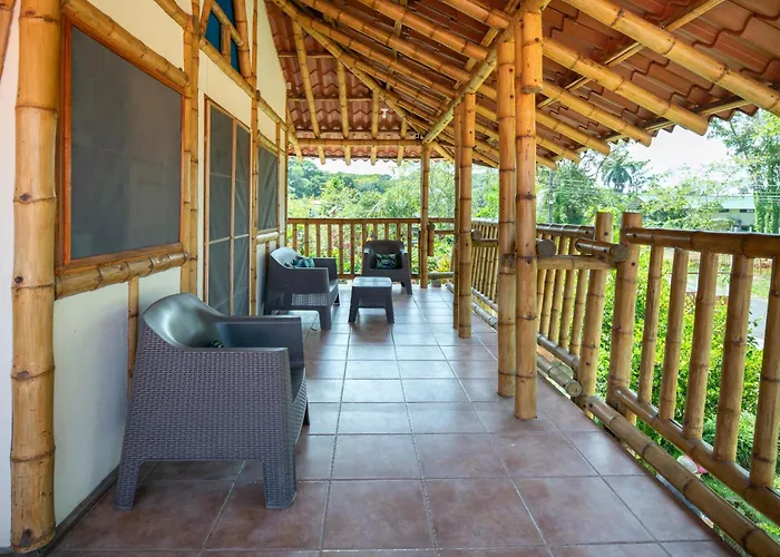 Pangea Lodge With Shared Pool At The Heart Of Manzanillo